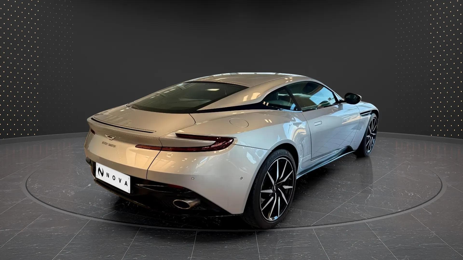 Aston Martin DB11 2019 - Photo 2