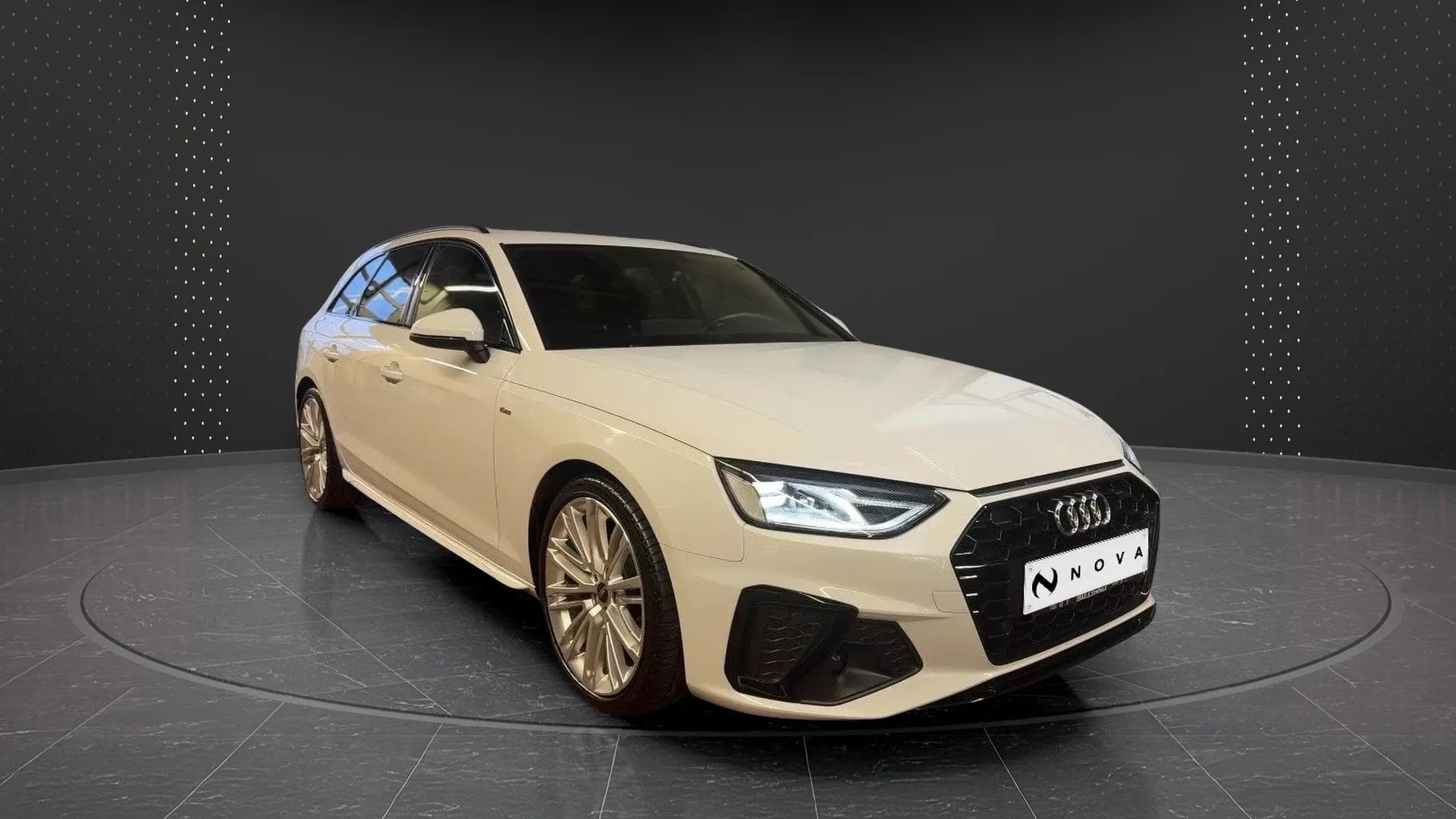 Audi A4 2022 - Photo 2