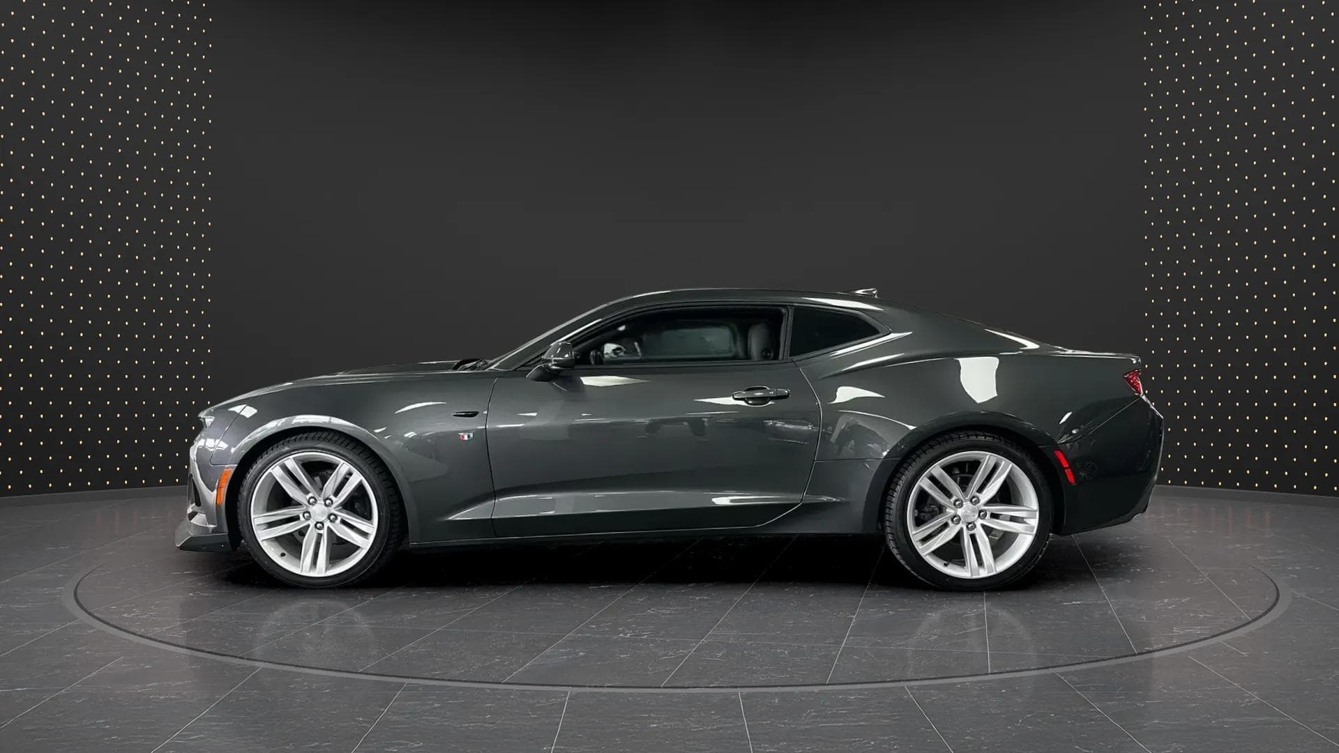 Chevrolet Camaro 2019 - Photo 2