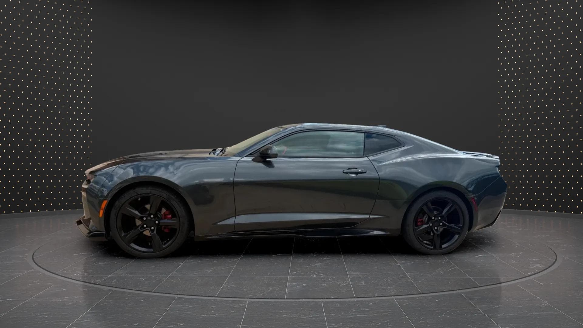 Chevrolet Camaro 2016 - Photo 2
