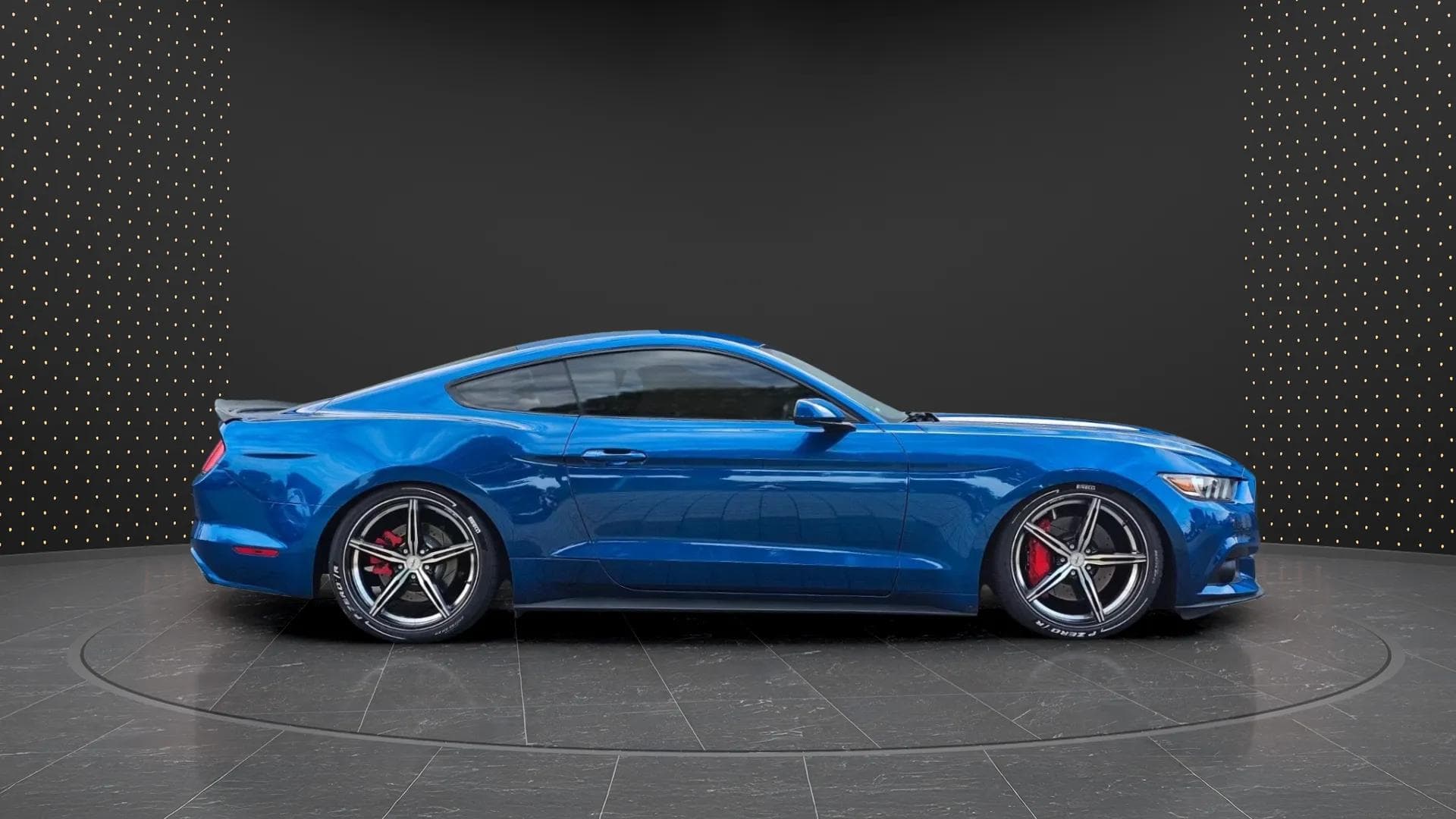 Ford Mustang 2017 - Photo 3