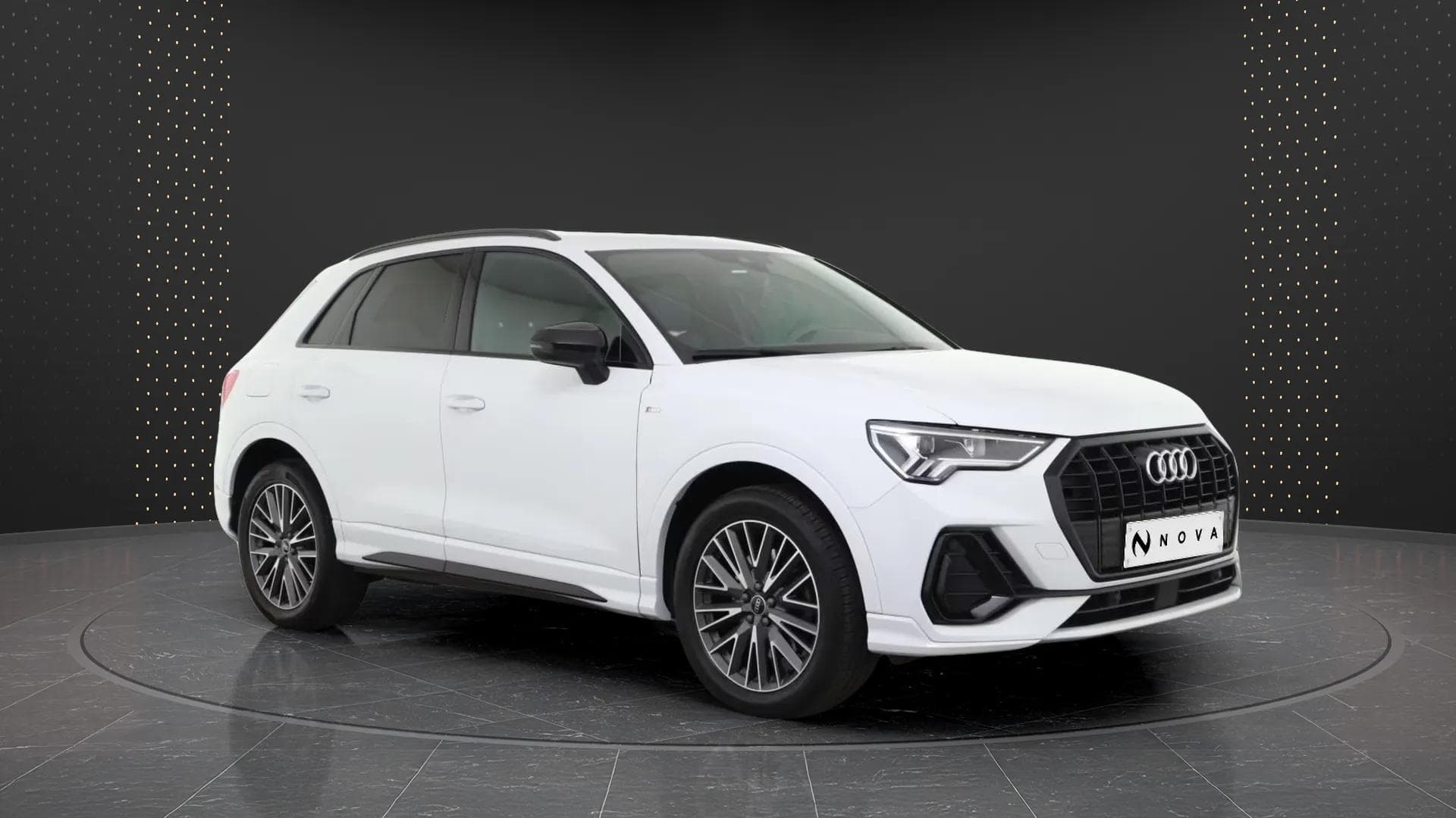 Audi Q3 2021 - Photo 2