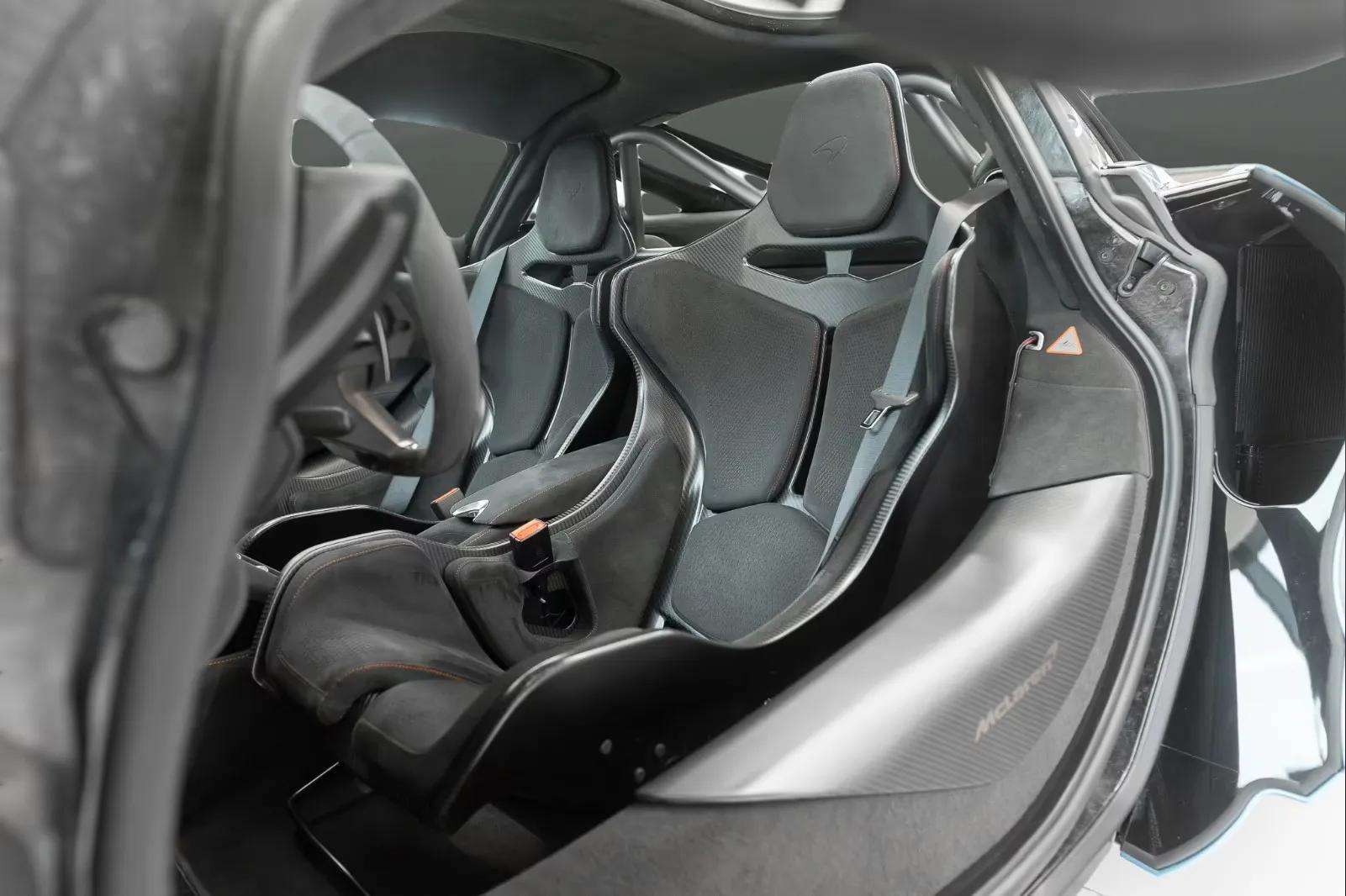 McLaren 750S 2023 - Photo 2