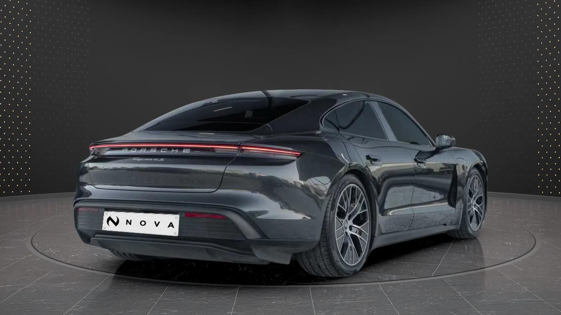 Porsche Taycan 2021 - Photo 3