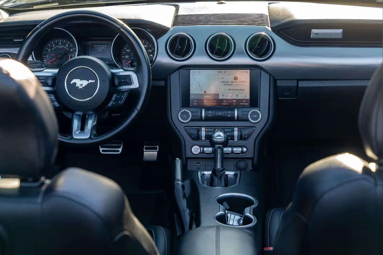 Ford Mustang 2023 - Photo 5