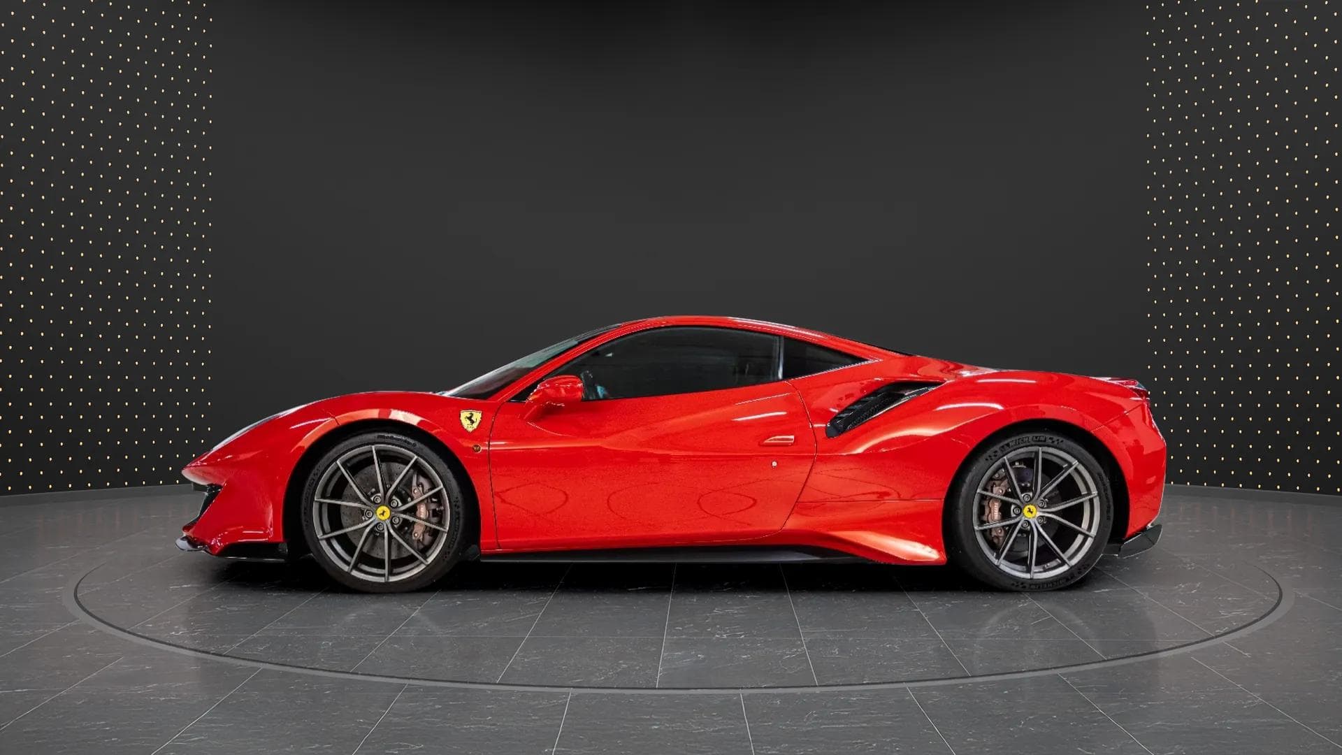 Ferrari 488 Pista 2019 - Photo 3