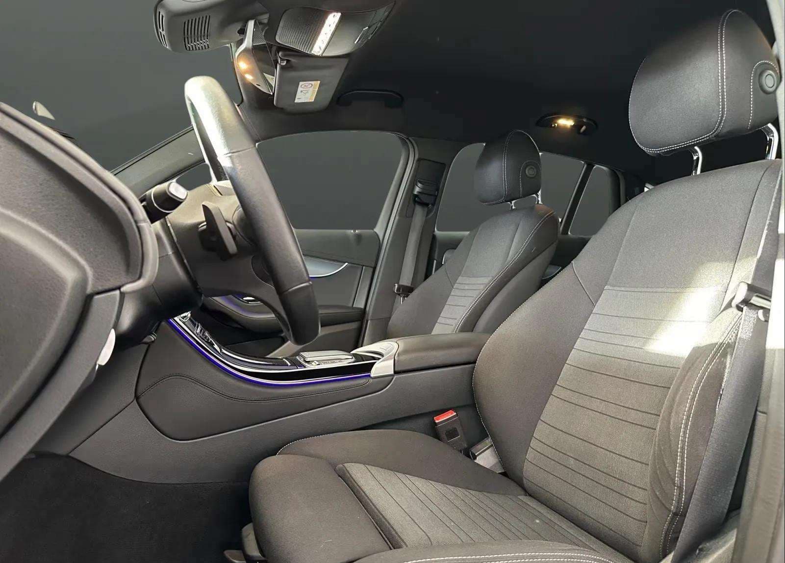 Mercedes-Benz EQC 2022 - Photo 3