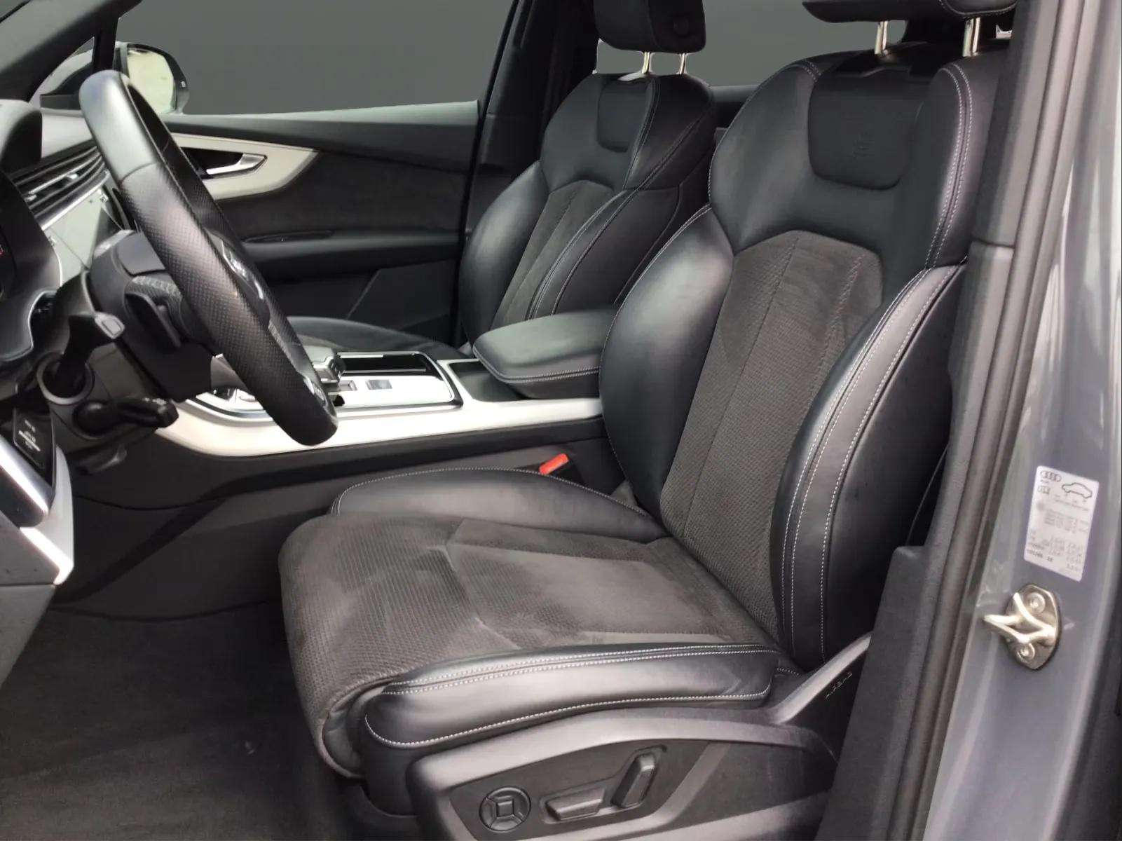 Audi SQ7 2021 - Photo 3