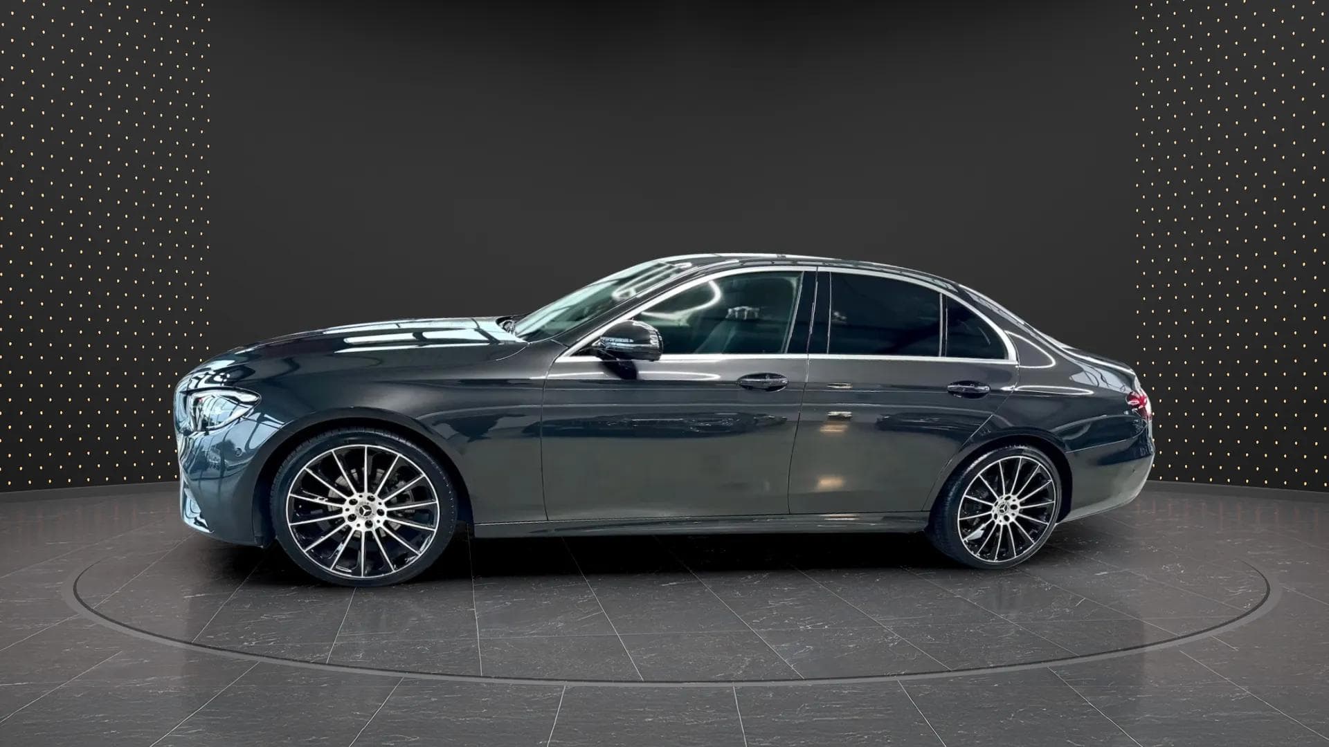 Mercedes-Benz Classe E 220 2023 - Photo 3