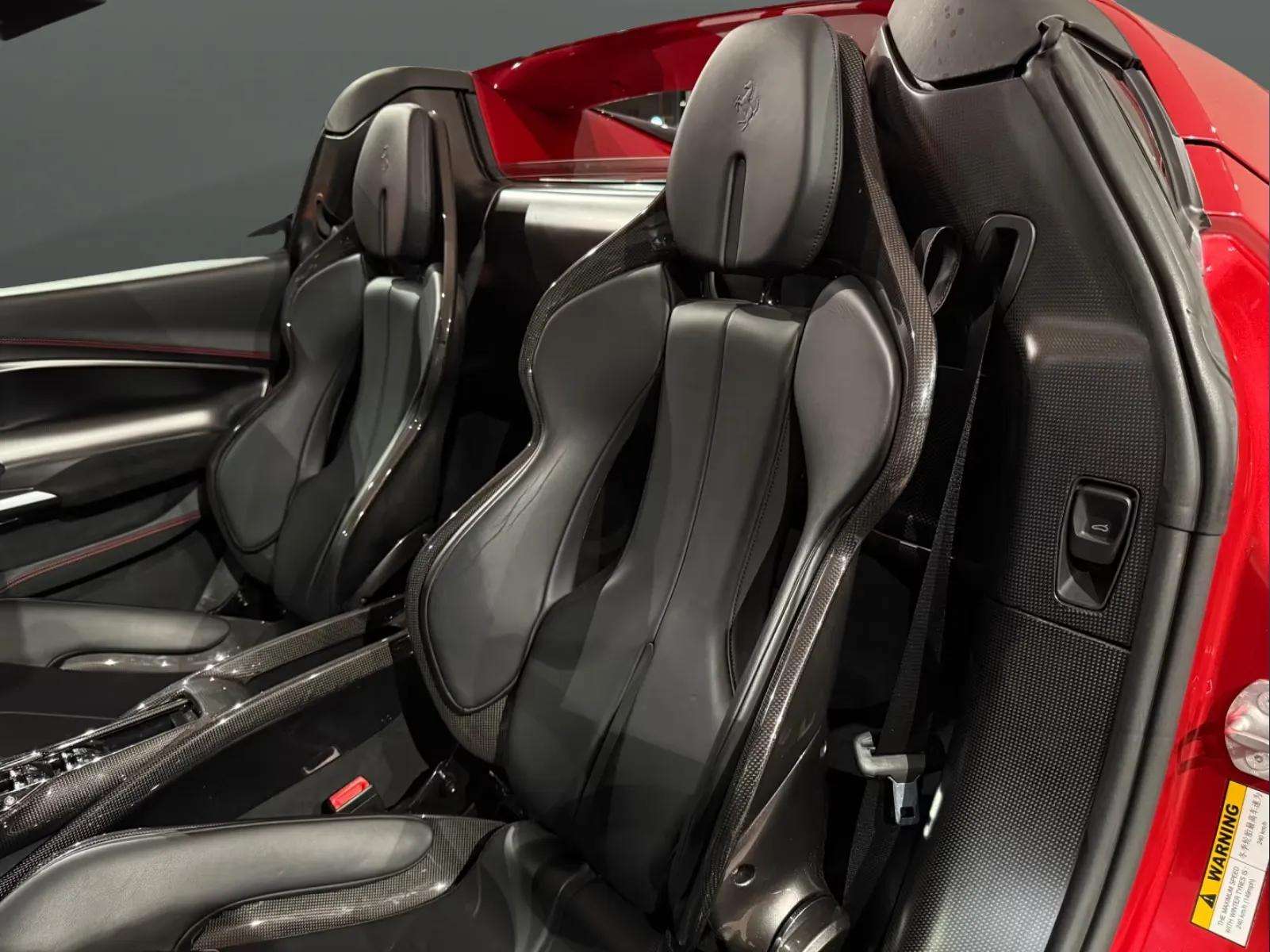 Ferrari 296 GTS 2024 - Photo 3