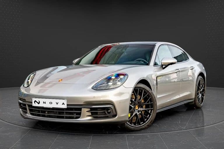 Porsche Panamera 2019 - Photo principale