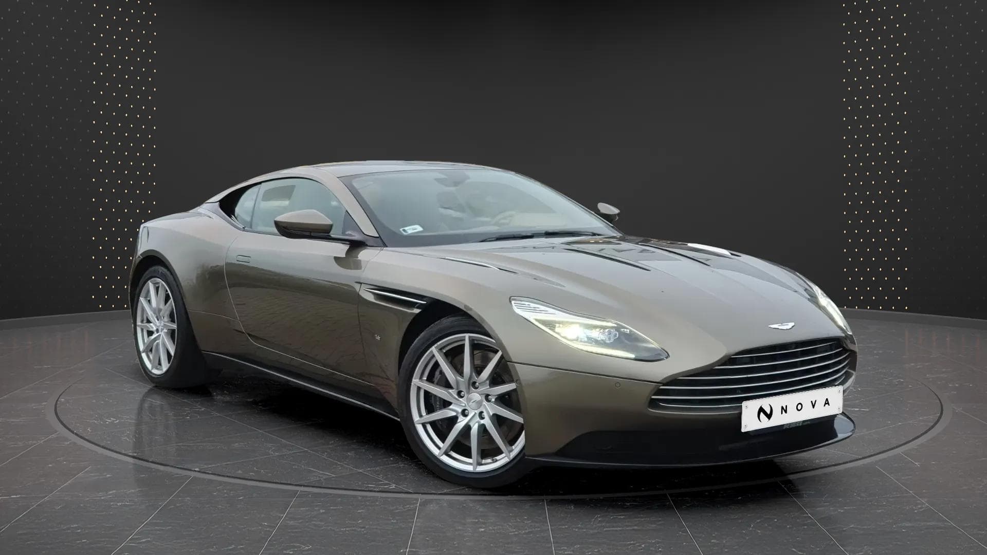 Aston Martin DB11 2018 - Photo 4