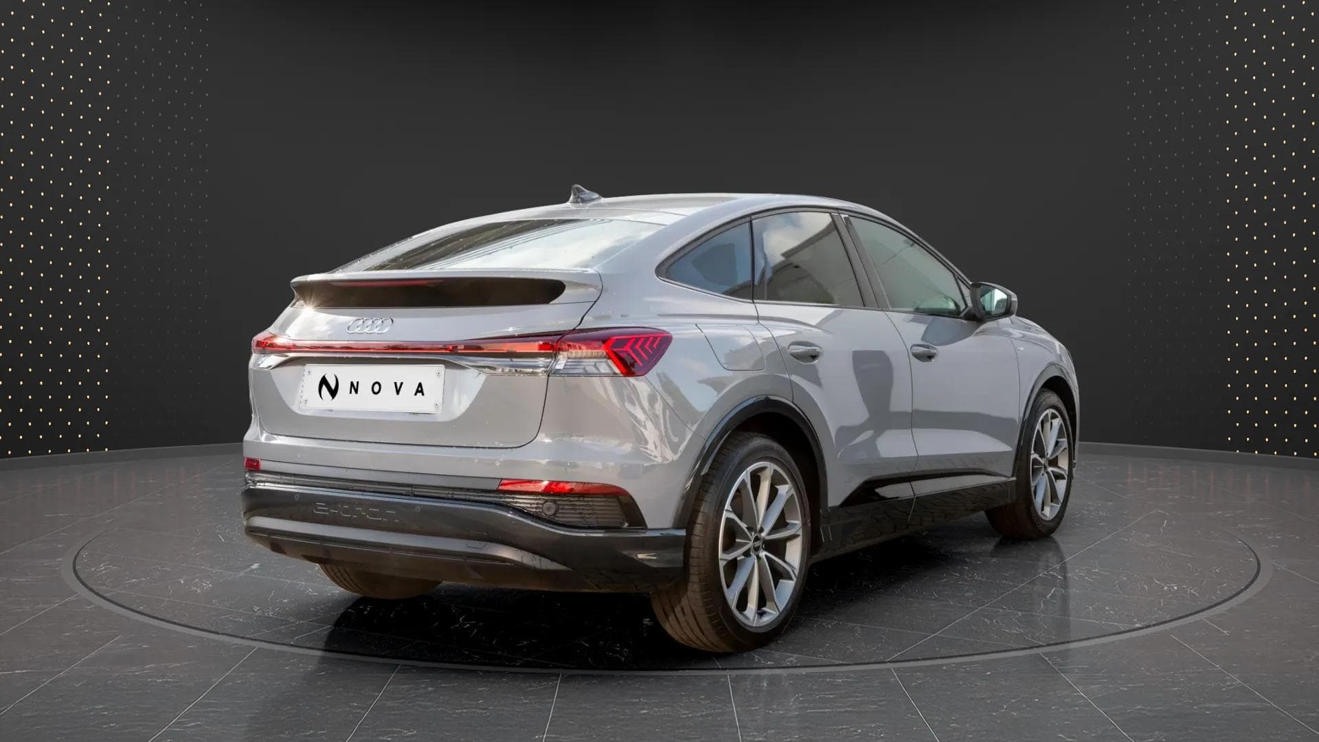 Audi Q4 e-tron 2022 - Photo 4