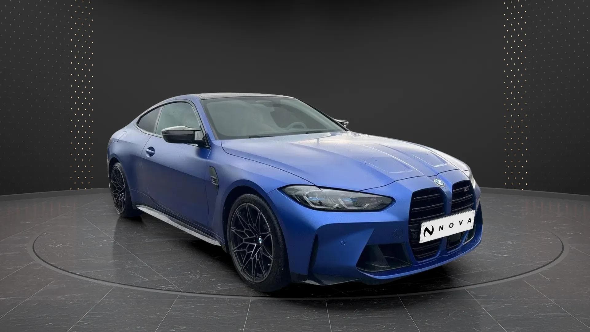 BMW M4 2023 - Photo 2