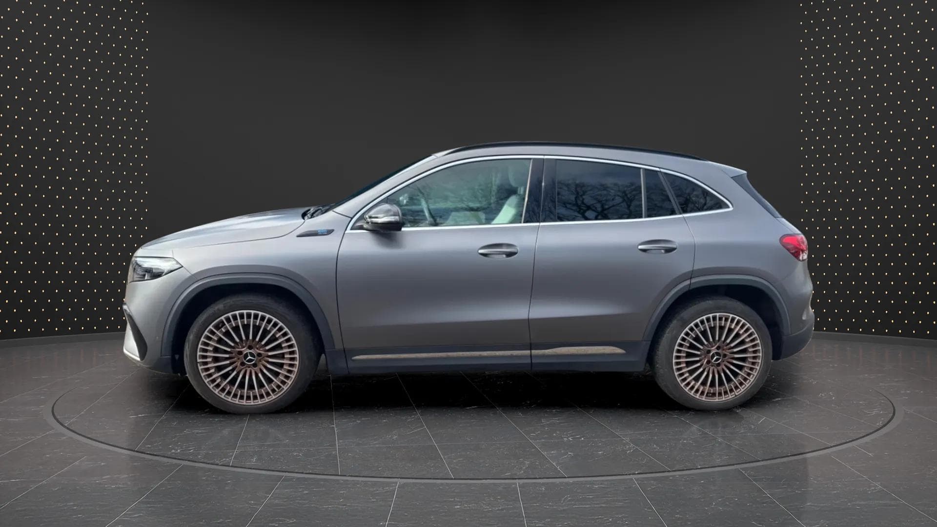 Mercedes-Benz EQA 2021 - Photo 2