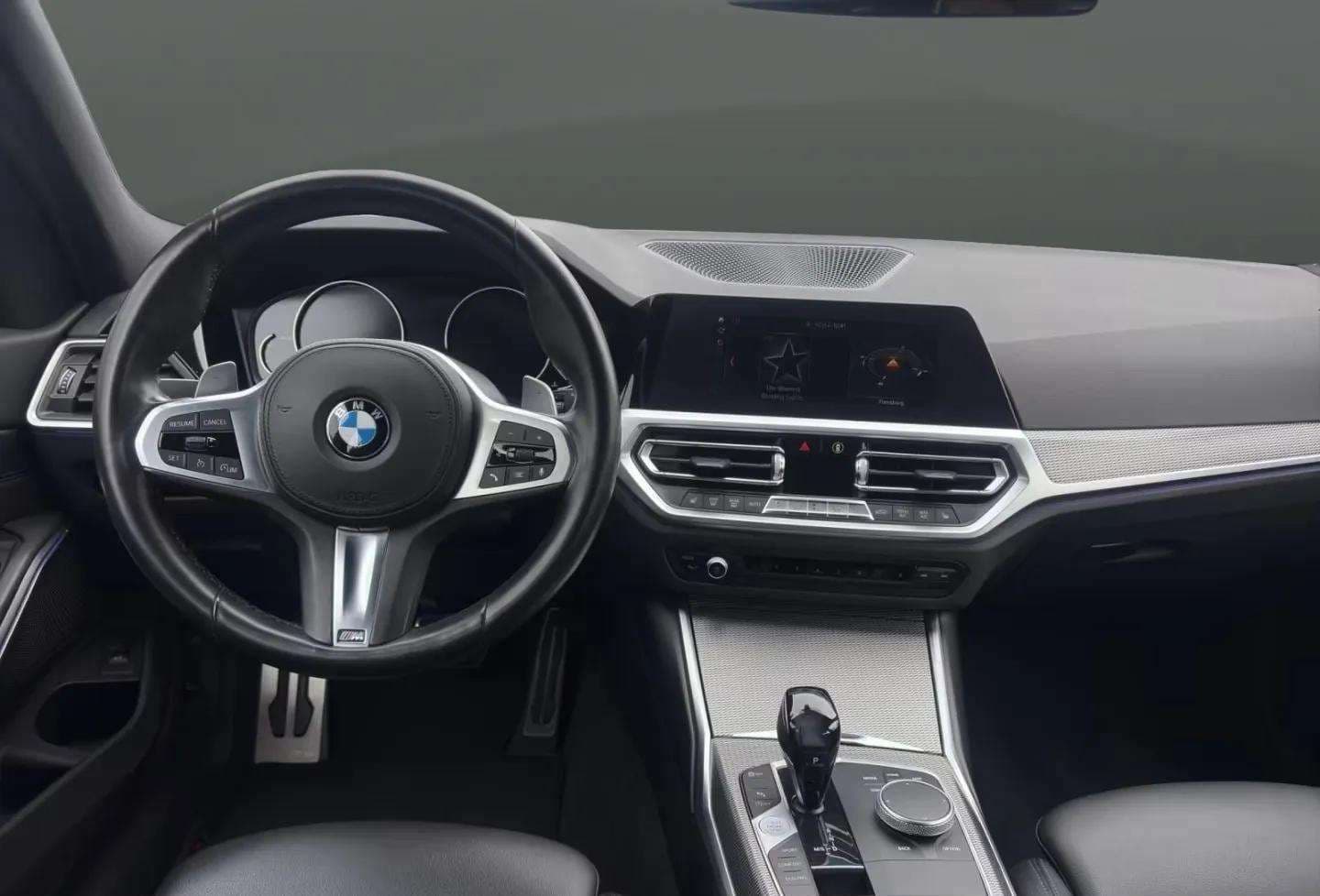 BMW 330 2019 - Photo 4