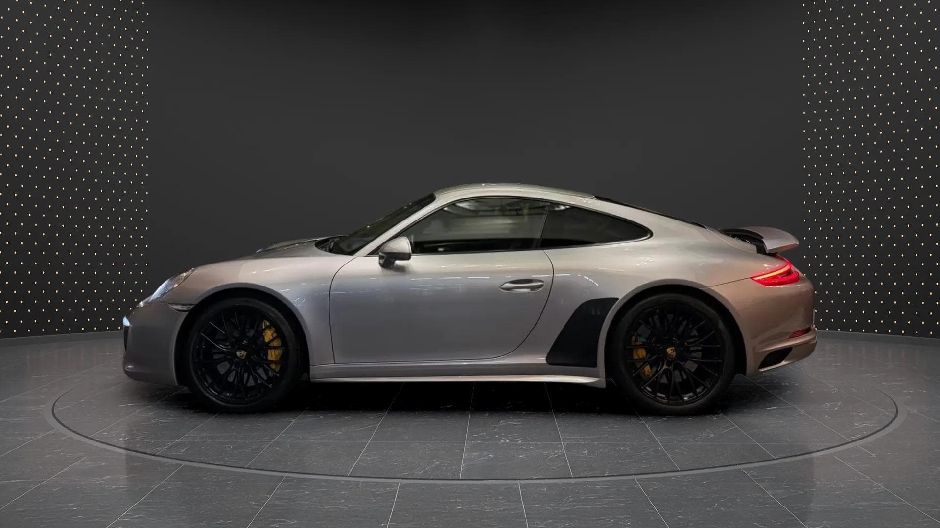 Porsche 911 2017 - Photo 2