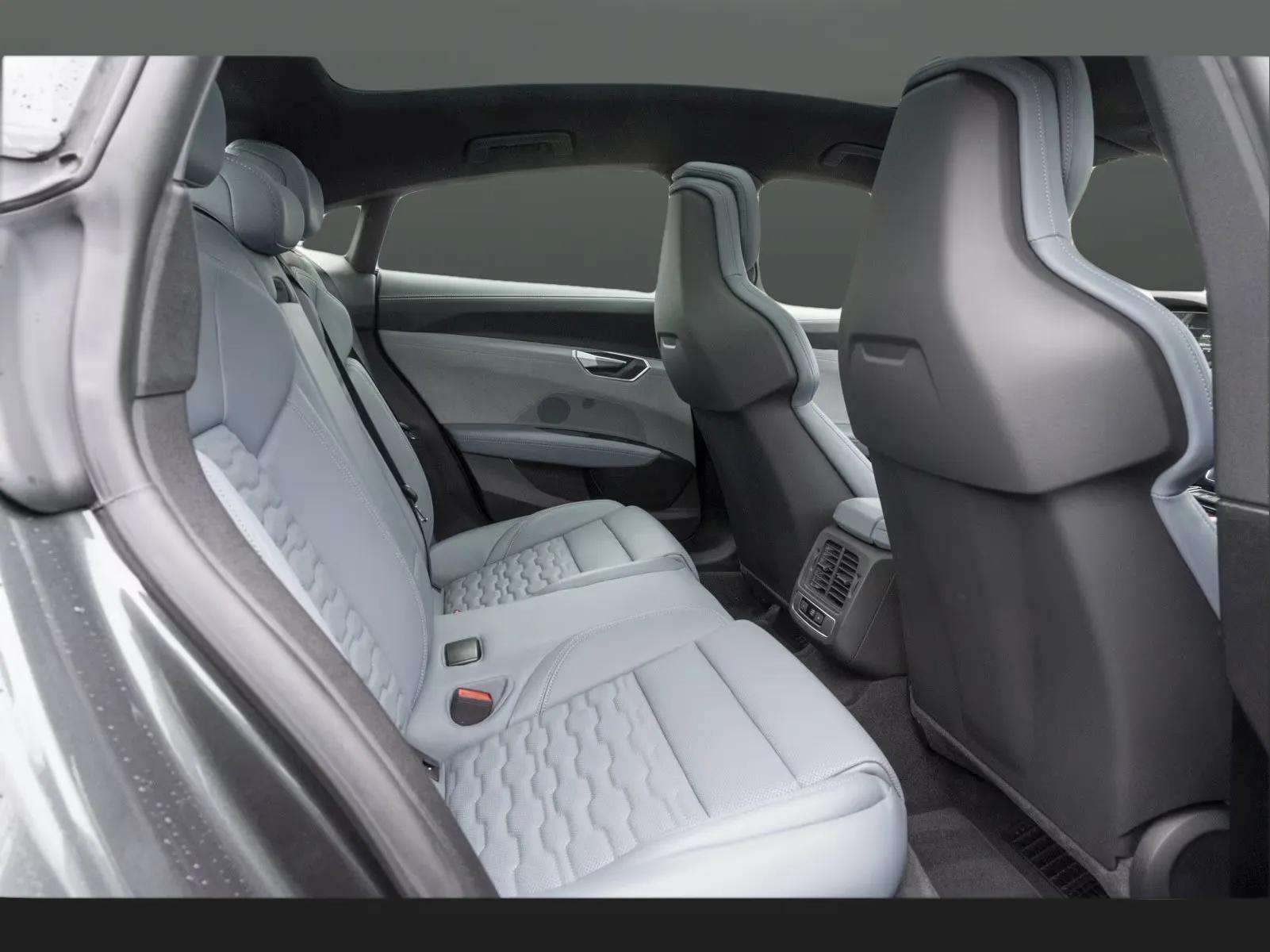 Audi E-tron GT 2021 - Photo 4