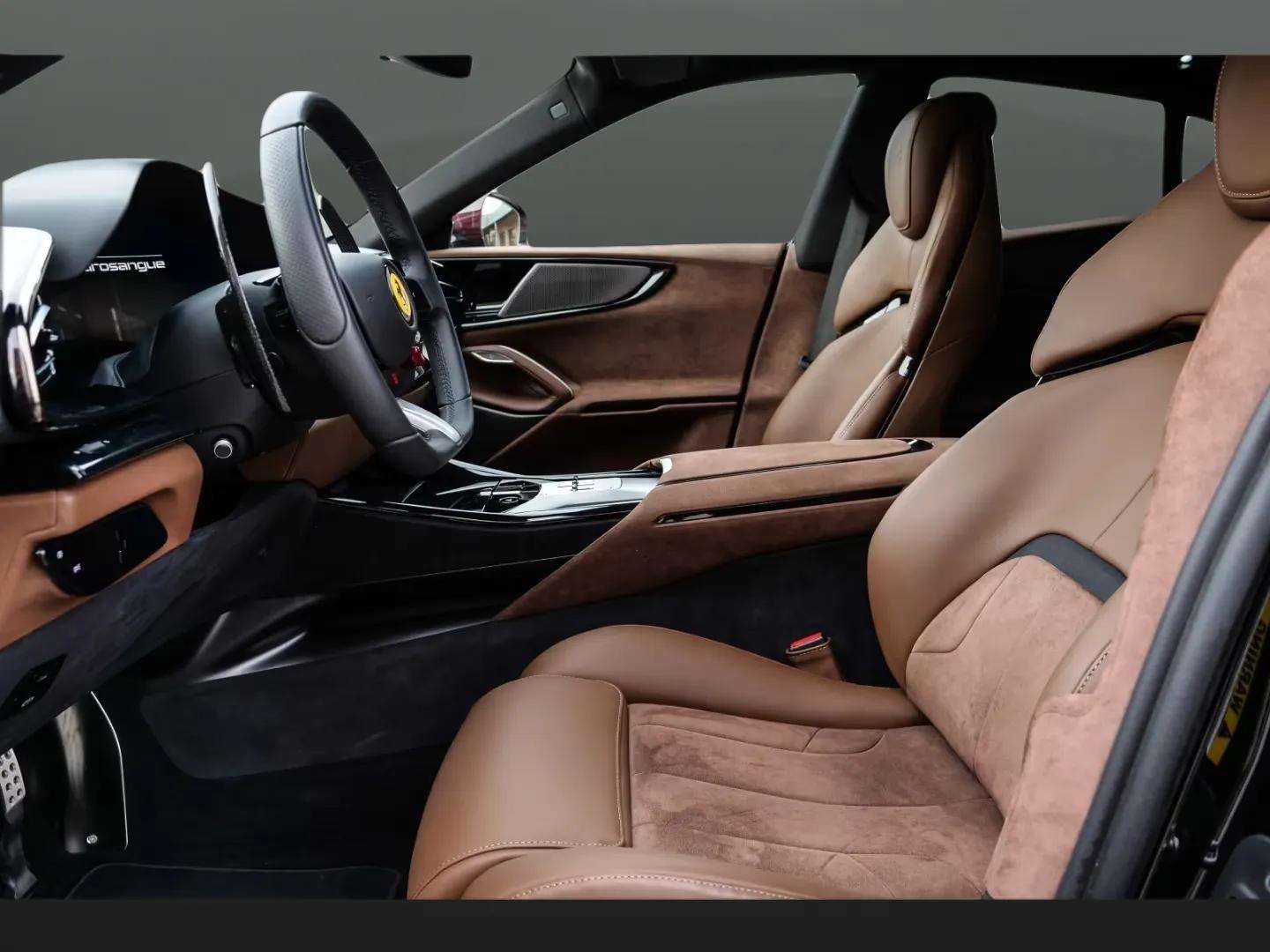 Ferrari Purosangue 2025 - Photo 4