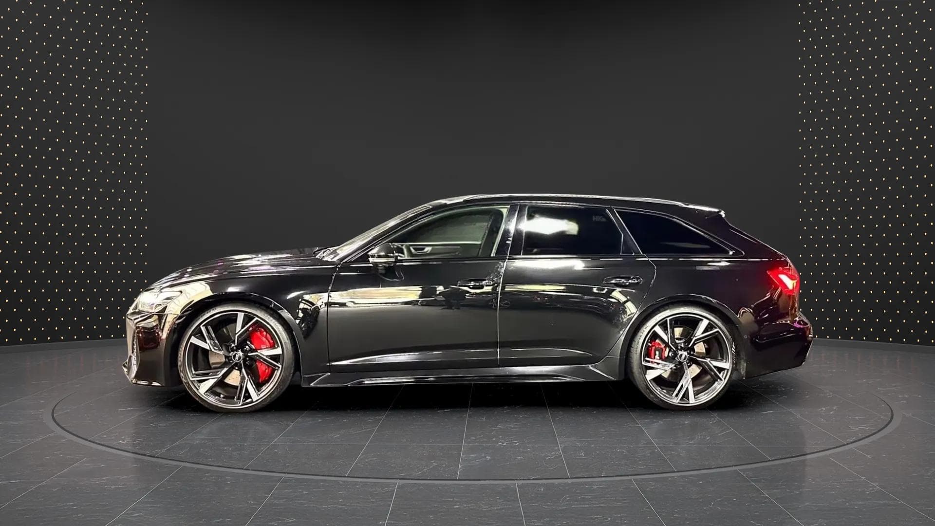 Audi RS6 Avant 2020 - Photo 2