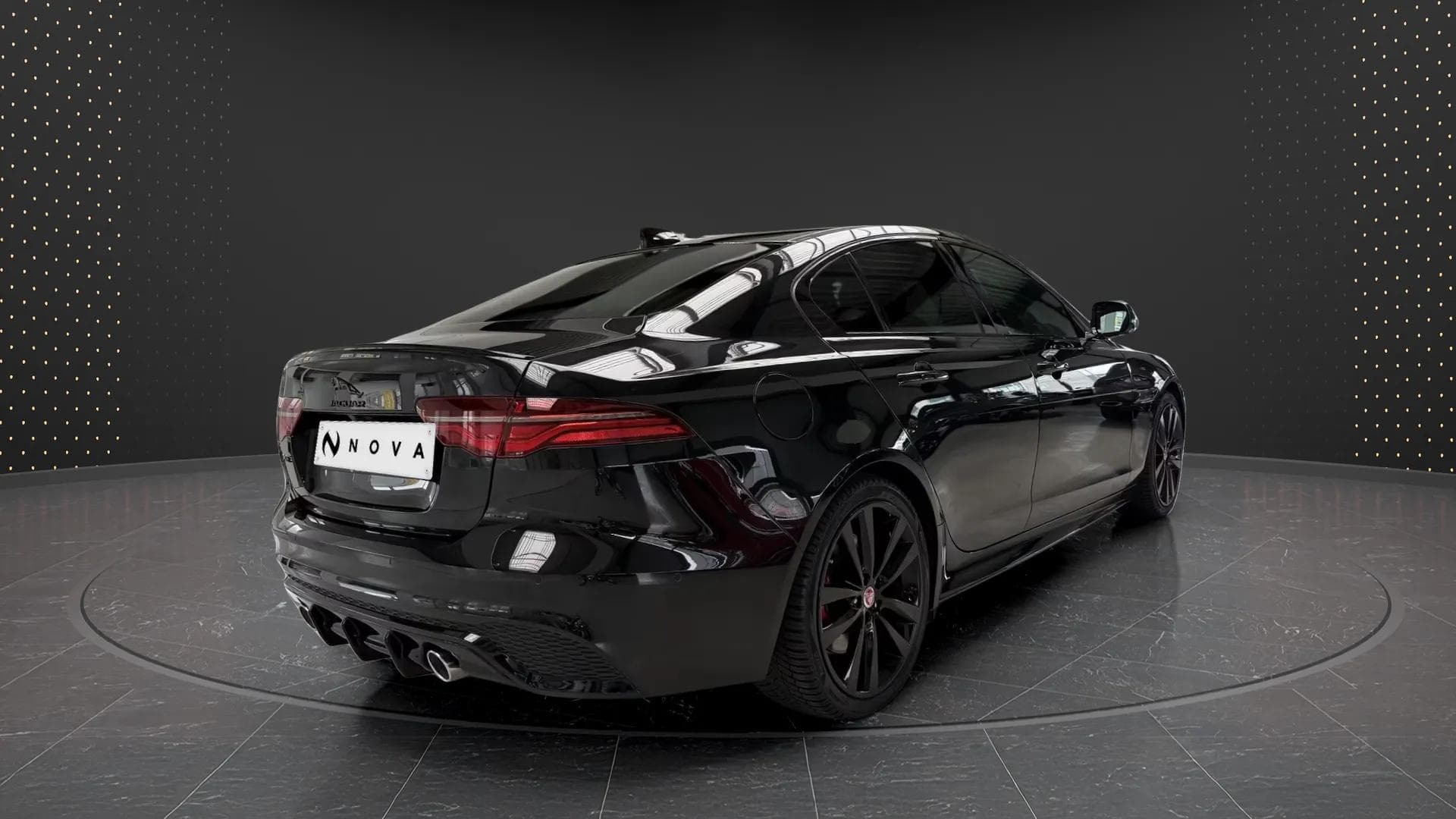 Jaguar XE 2021 - Photo 2