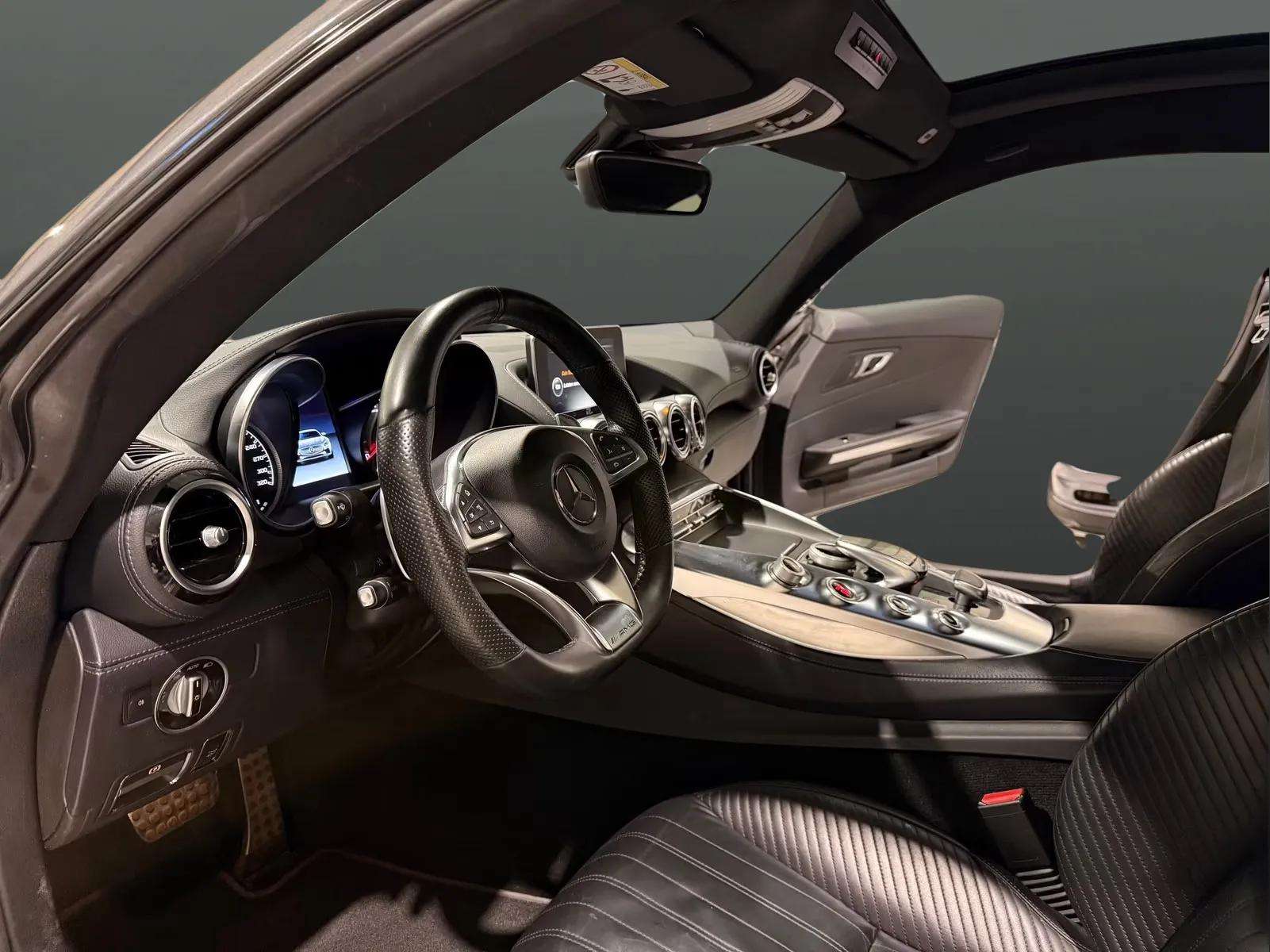 Mercedes-Benz AMG GT 2016 - Photo 3