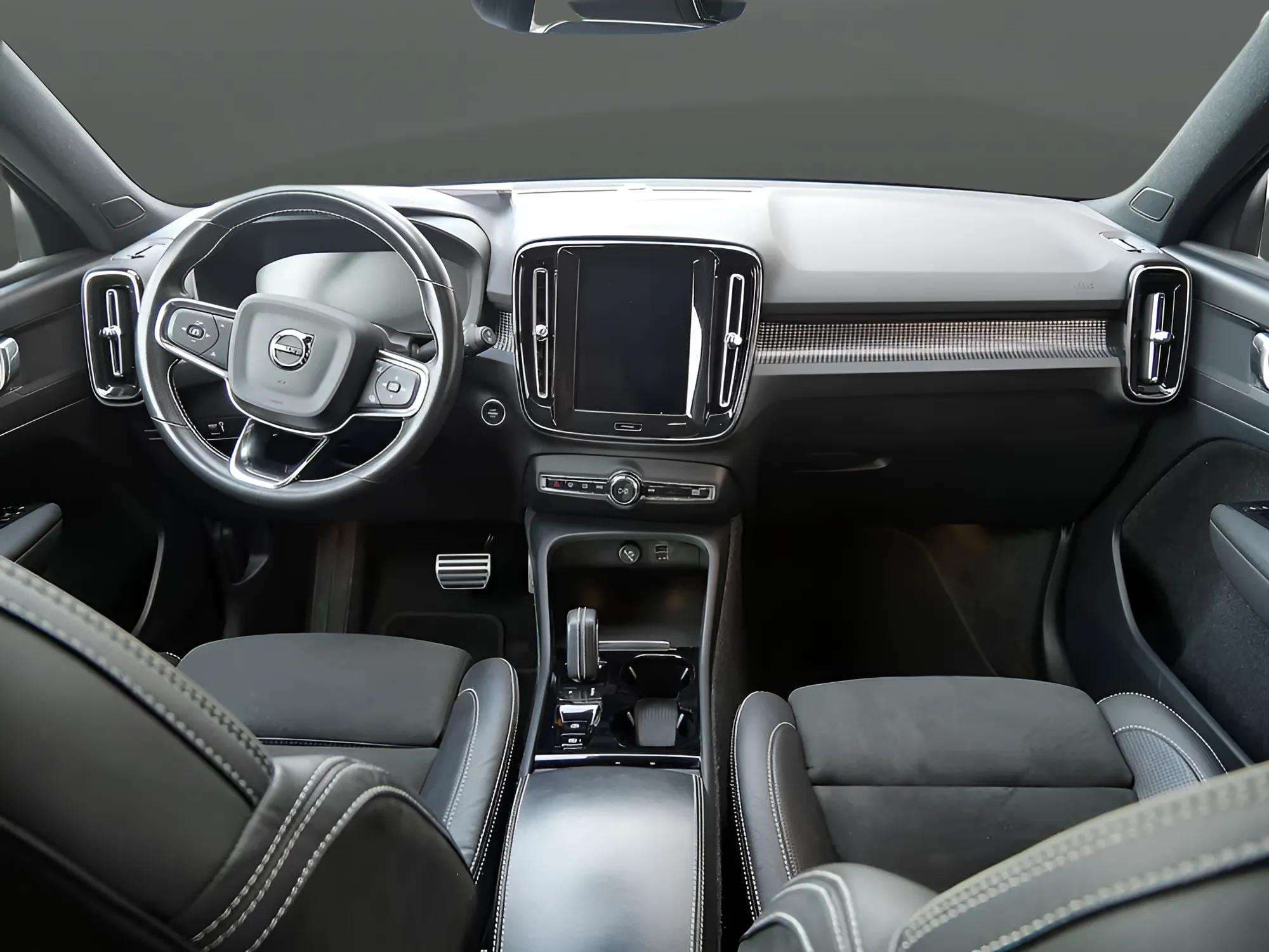 Volvo XC40 2020 - Photo 3