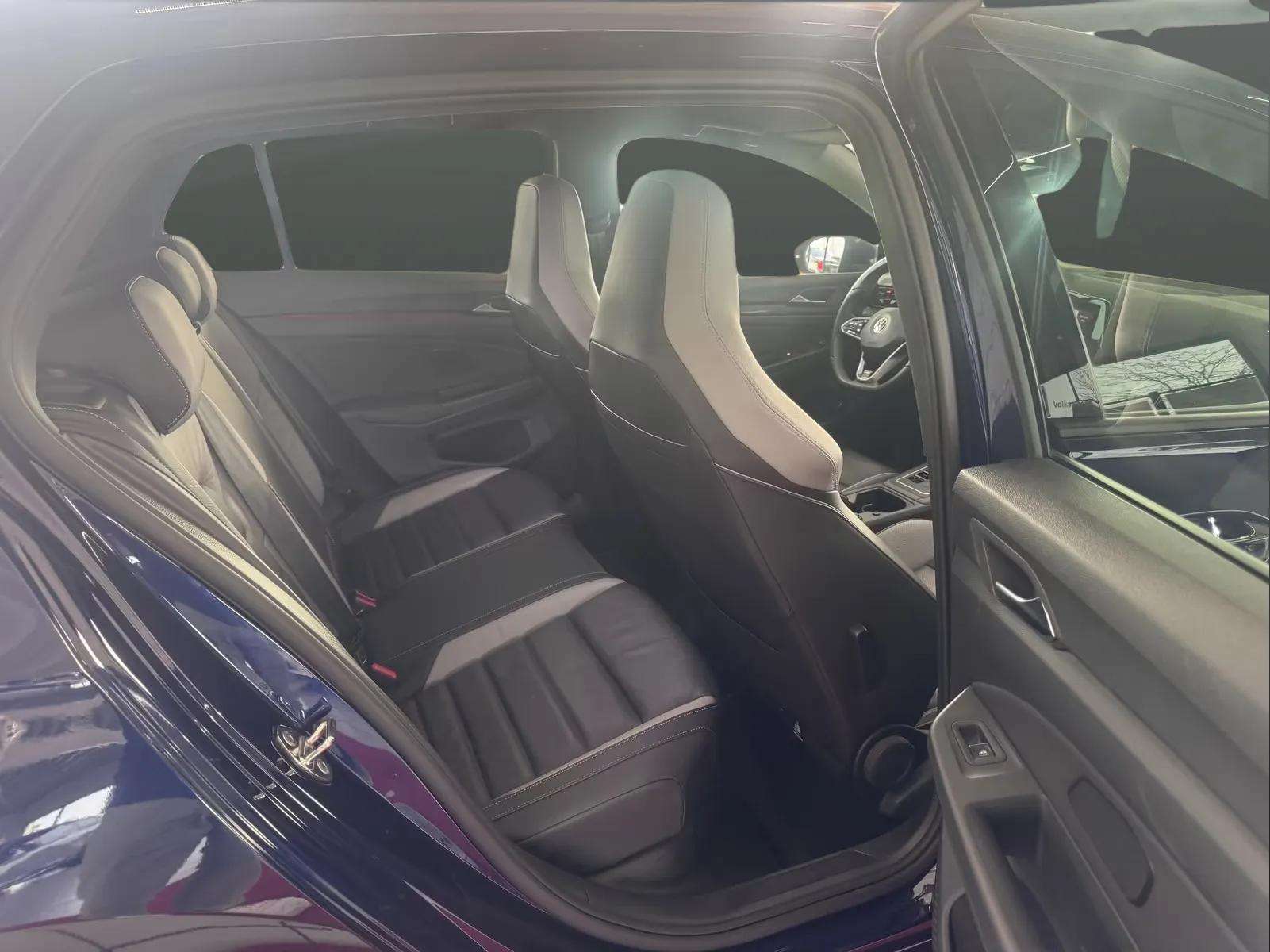 Volkswagen Golf 2021 - Photo 3