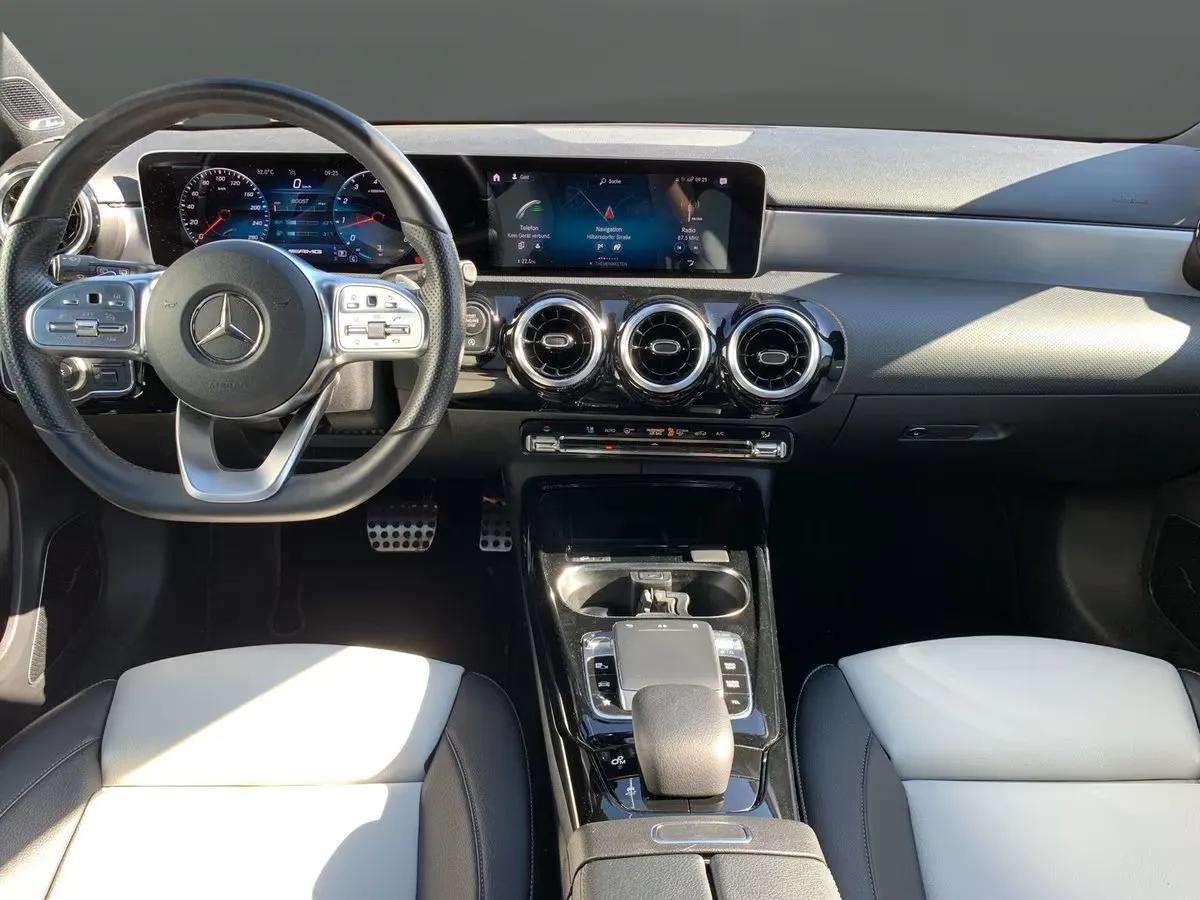 Mercedes-Benz A 35 AMG 2019 - Photo 2