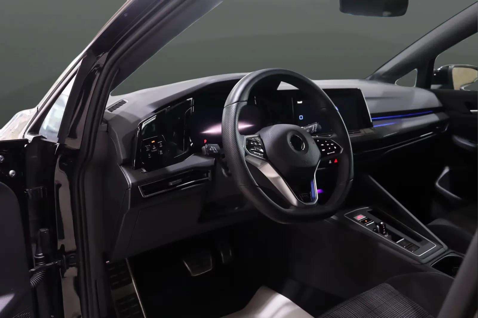 Volkswagen Golf 2022 - Photo 3