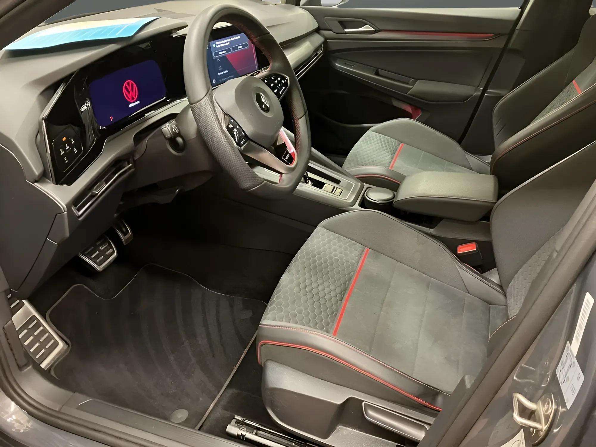 Volkswagen Golf 2021 - Photo 3