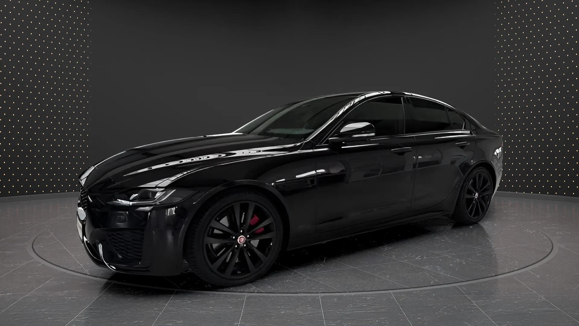 Jaguar XE 2021 - Photo principale
