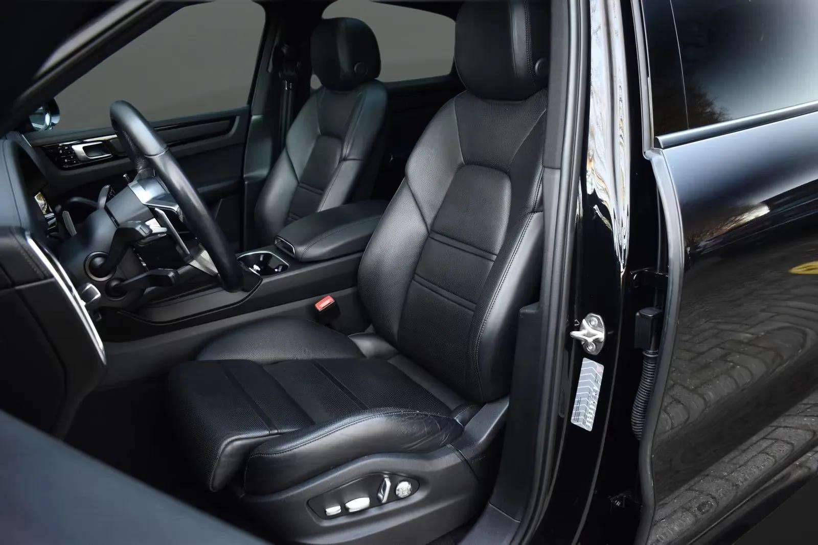 Porsche Cayenne 2020 - Photo 4