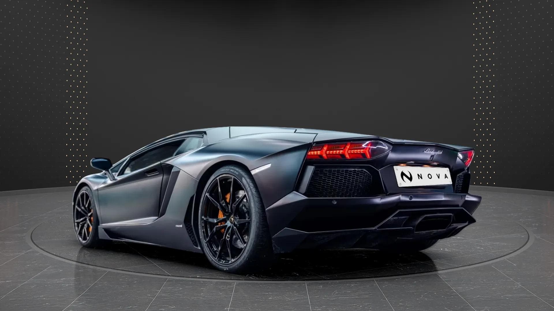 Lamborghini Aventador 2011 - Photo 3