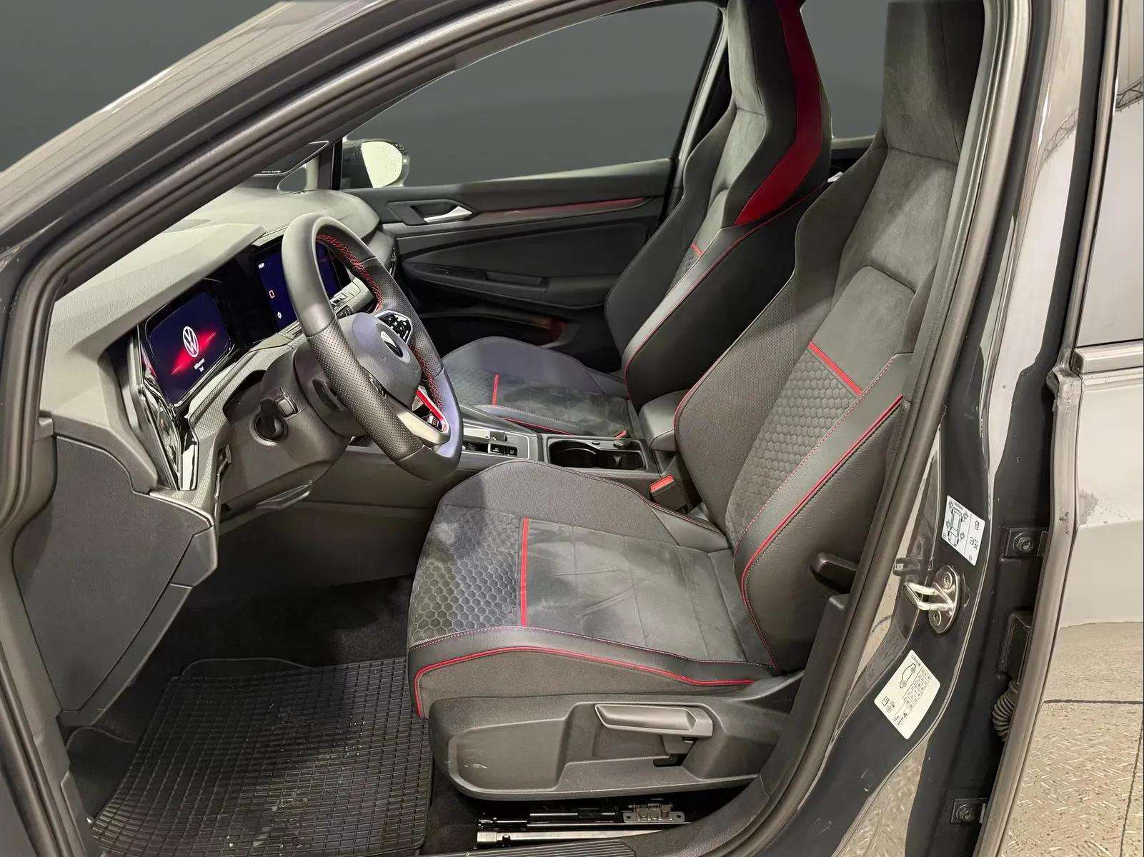 Volkswagen Golf GTI 2022 - Photo 4