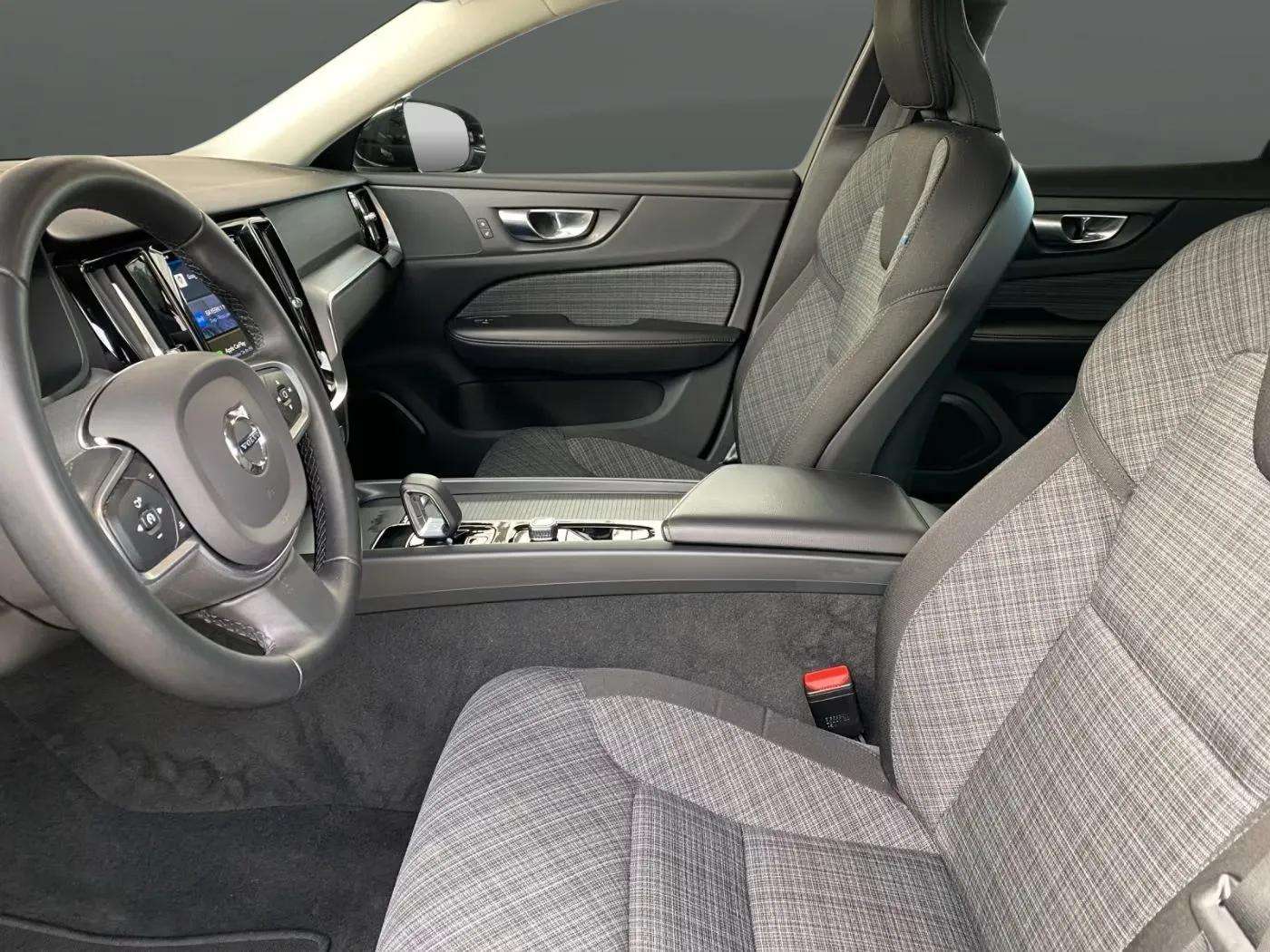 Volvo V60 2022 - Photo 5