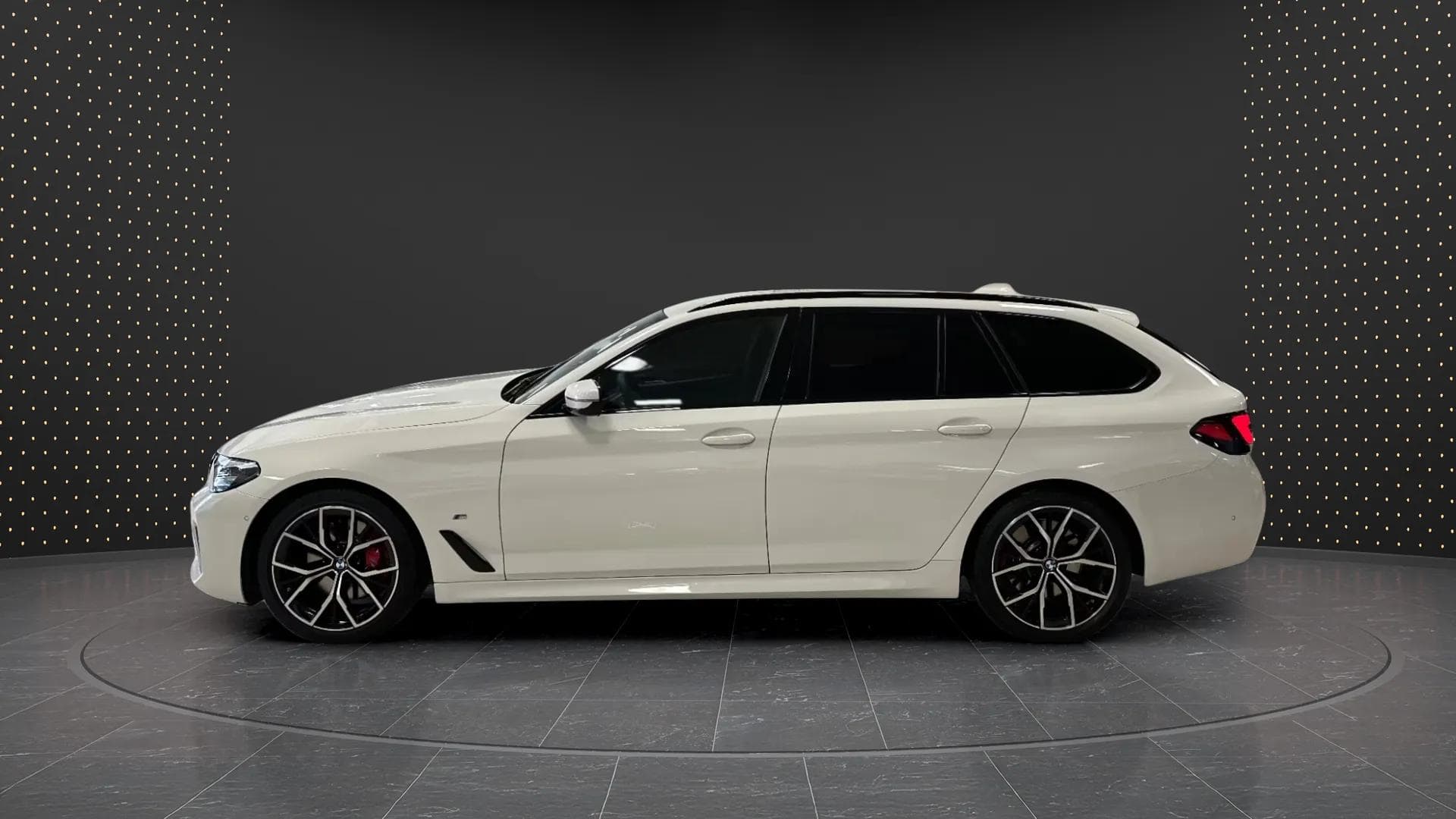 BMW 530 2021 - Photo 5