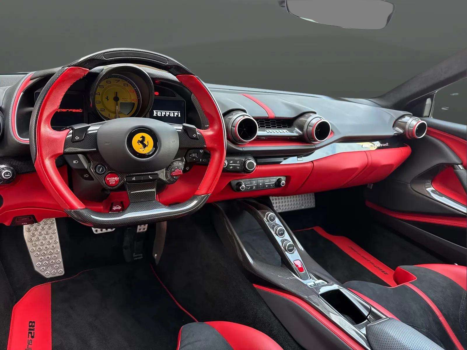 Ferrari 812 2020 - Photo 4